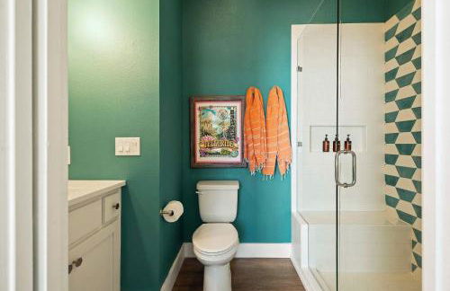 Modern Home with Casita - Balcony & Mins to DT ATX - Foto 28