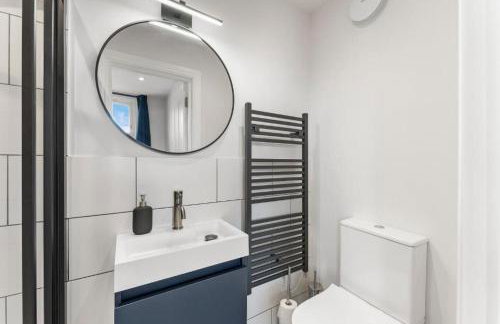 Stunning 4 Bedroom Abode in Zone 1 - Balcony - Sleeps 9 - Foto 32