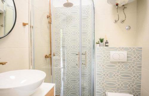 Mila and Jurija Formenti 2 apartments in heart of nautic marina, with heated swimming pool May till October, bikes, Sup, kajak, free parking in our garden - Photo 27