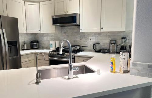 Close to Irvine IVC&UCI gate community2b &3b house more than 30nights - Foto 20