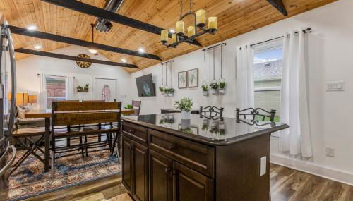 Urban Explorer Pad - 3BR - Backyard -Parking - Foto 3