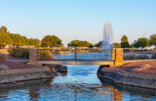 Pet friendly 3br 2ba Private optional heated Pool BBQ grill Golf Clubs close to park - Foto 47