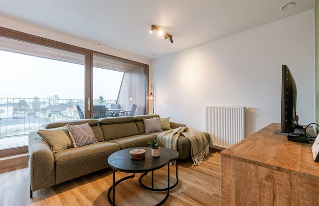 Cozy Beach Apartment in Middelkerke for 5 Guests Bright Living Space With Terrace - Photo 6