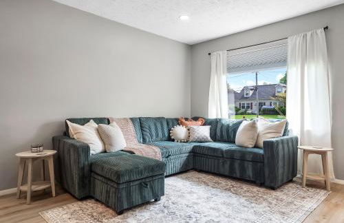 Beautiful Ranch with Outdoor Patio and Room for 6 - Photo 3