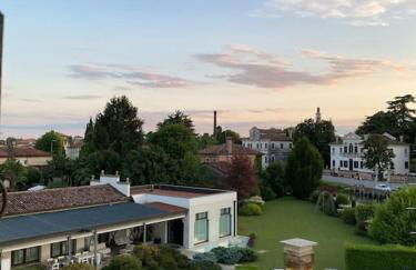 1-bedroom design apartment with panoramic view - Photo 11