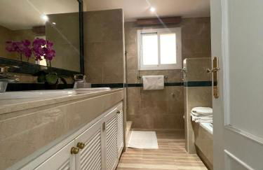 Hacienda Elviria 2 Bedroom Spacious Apartment - Photo 9