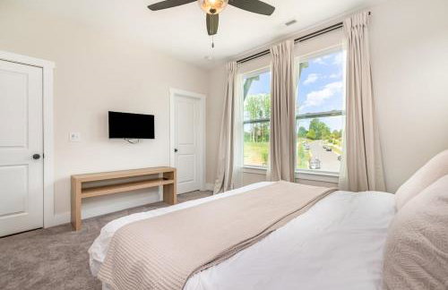 Spacious 4BR Near UNC Charlotte & Major Venues - Foto 3