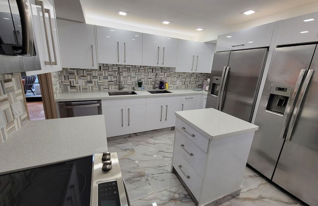 Alexander 807 5 Bedroom Apts by RedAwning - Foto 18