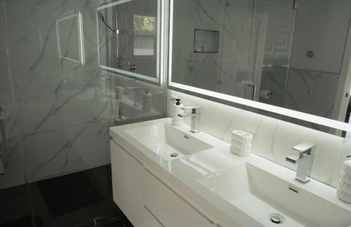 Sleek 7BR Exquisite Estate Resort Pool, Sauna, Spa 6500 SQF - Foto 61