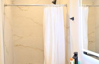 Calm Luxe Ensuite Room near USC-Shared Home - Foto 9
