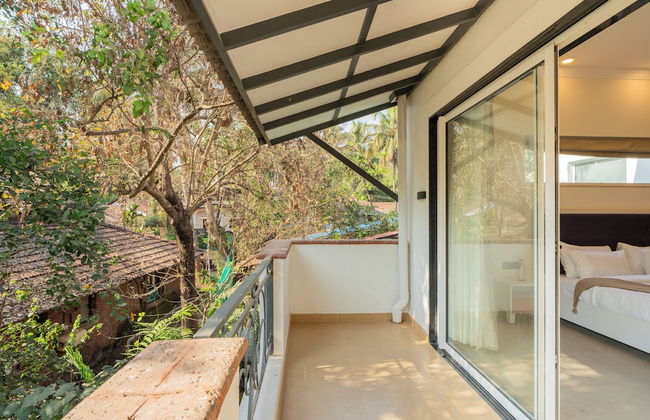 ELIVAAS Laguna Camellia | Luxe 4 BHK Villa Near Popular Beaches with Private Pool - Photo 65