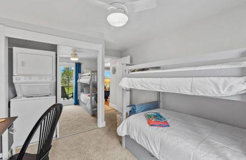 Beachside Condo w Stunning Lake Views - Foto 26