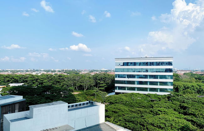 Spacious And Homey Studio At Cleon Park Apartment - Photo 17