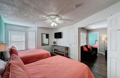 Two bed condo in Parkway Palms Resort condo - Foto 10