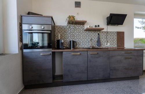 Moderne Doppelhaushälfte mit Garten & Terrasse I Free Wifi I Free Parking - Foto 14