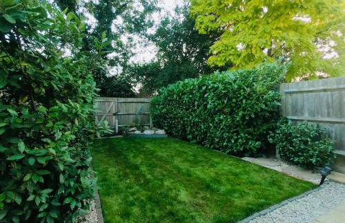 2 Ensuite beds house, sleep 4 With free parking, Self Check-in, and Close link to London, Zone 6 - Photo 18