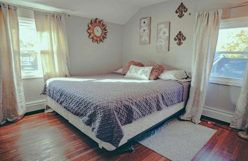 [4-BR/Sleeps 12] Family & Friends Home in Indiana - Foto 51