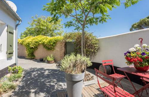 Maison charmante avec WiFi près des plages et pistes cyclables - FR-1-835-9 - Foto 18