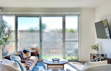 West Hollywood Gem 2-Bedroom Apartment - Foto 1