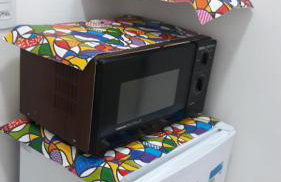 Sua Kitnet na Praia 12 Atenção PEQUENA Só prá dormir Ambiente Familiar Ar Cond TV Microondas Frigobar Internet Centro - Foto 2