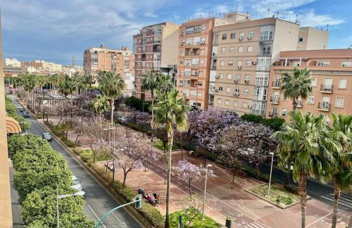 Apartamento 110m - Vistas Rambla - AC - WiFi - Parking - Centro - Foto 7