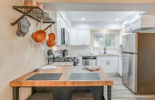 Huge House Fun Central 4BD 3BA with POOL - Foto 6