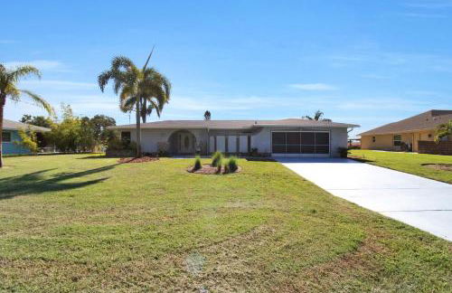 Pet Friendly Canal Front 3-Bedroom Grand Villa with Pool, Linai and Dock - Foto 45