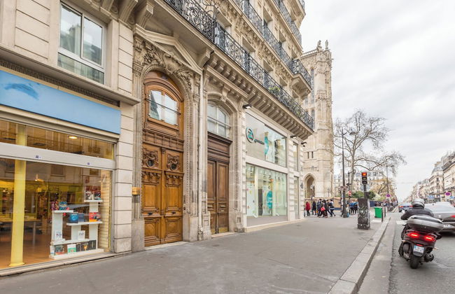WS Hôtel de Ville - Le Marais - Photo 1