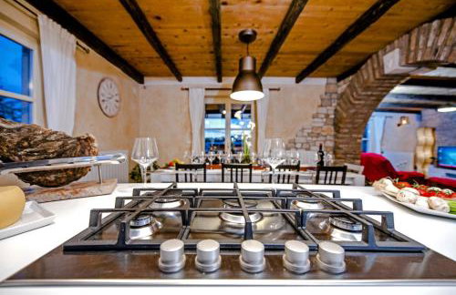 Exclusive Villa Tomani with Private Pool - Foto 14