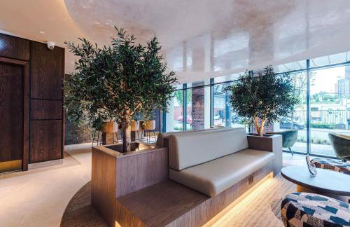 City Penthouse - Roof Terrace & Free Parking - Foto 45