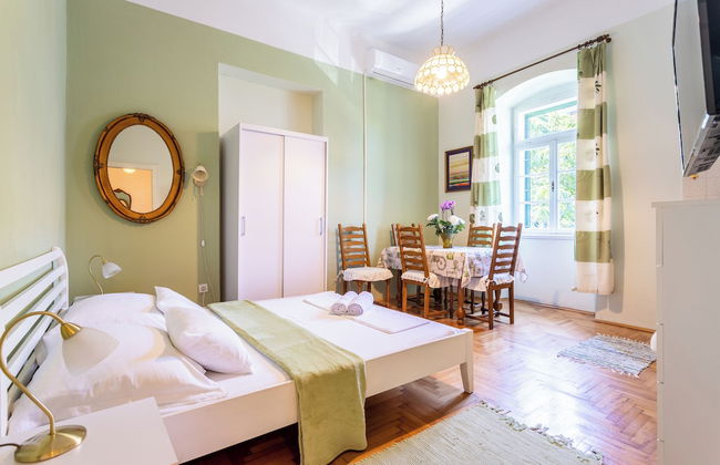 Traditional apartment Bacvice, 3 min walk to the beach - Foto 1