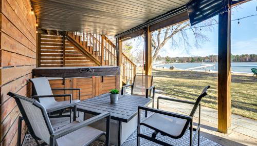 Boat Dock, Hot Tub and Deck Lakefront Nekoosa Home! - Foto 2