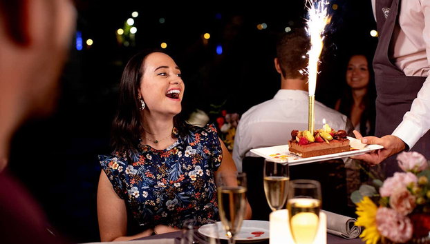 Crucero por el Sena desde la Torre Eiffel con cena - Foto 3, ¡Dejaos sorprender a bordo!