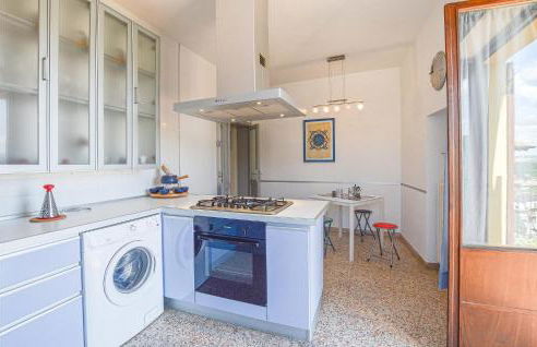 2 Bedroom Beautiful Apartment In Deruta - Foto 18