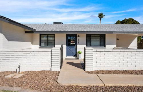 Modern Home with Pool Near ASU & Scottsdale - Foto 22