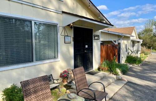 Sierra Sunset Cottage -Yosemite area vacation cottage - Foto 49