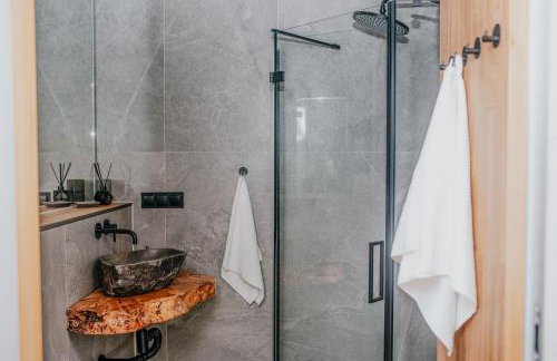 W Sercu Kotliny - luksusowe wille 8 osobowe z balią opalaną drewnem i widokiem na góry - Foto 11