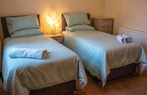 Morecambe Central balcony with sea view - Photo 2