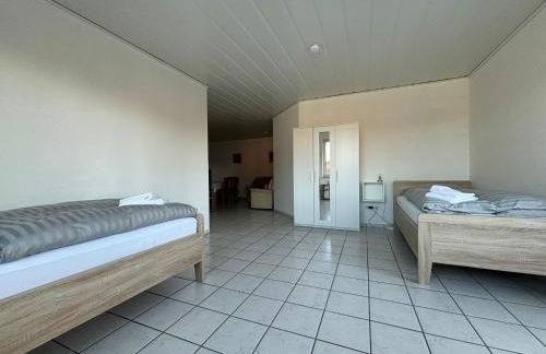 Großzügiges Erdgeschoßapartment mit Balkon und eigenen kostenlosen Parkplatz - Foto 7