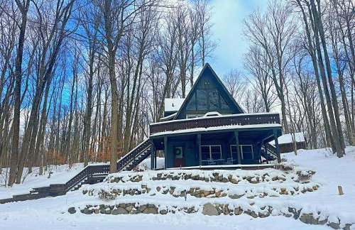 Cozy A-FrameKing BedSkiFire PitSchuss - Foto 2