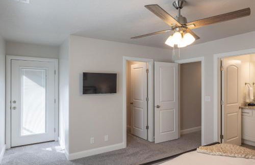 Poolside Plunge - Foto 18