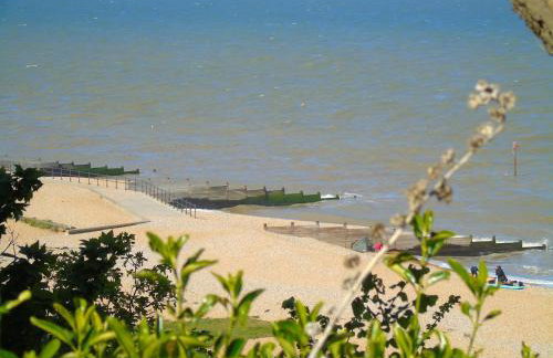 Chalet Brightstone Kingsdown Cliffs location with indoor pool, tennis court, mini-golf short walk to beach and 3 great local pubs - Foto 18