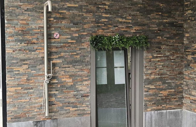 Magnificent Luxury Chateau in Vast Garden with Sauna & Hot Tubs - Photo 49