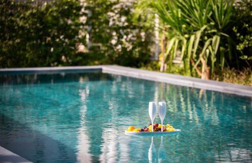 New LUXURY apartment with sea view and PRIVATE heated pool, 50m from the beach - Foto 25