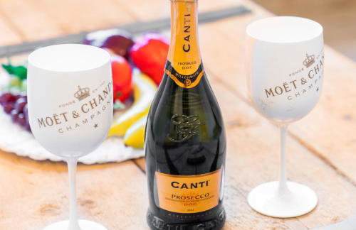 Spacious Loft Apartment - Smart TV - WiFi - On Street Parking 1NT - Foto 13