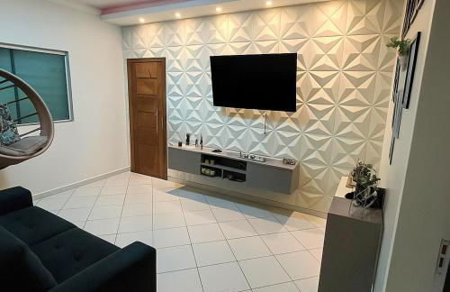 Apartamento completo e elegante, BEM LOCALIZADO. - Foto 1