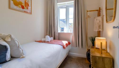 Modern & comfy 4 bedrooms Corby house free parking - Foto 5