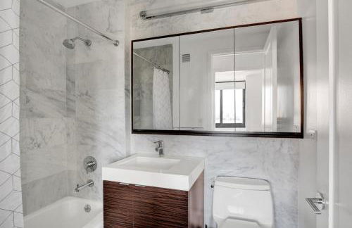 Tribeca Studio w Pool Roofdeck Gym View NYC-273 - Foto 13