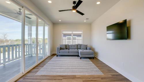 Less Than 1 Mi to Texas AandM Group Getaway with Balcony! - Photo 2