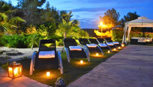 Villa Sitges La Calma 10 minutes drive Sitges 2 minutes walk Garraf Park AC - Photo 3, Garden